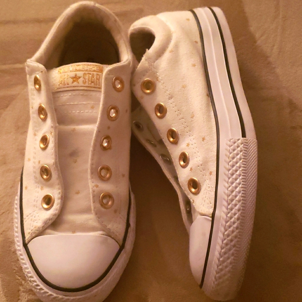 Converse - Picture 3 of 7